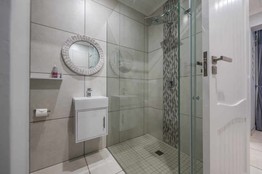 3 Bedroom Property for Sale in Nautilus Bay Western Cape